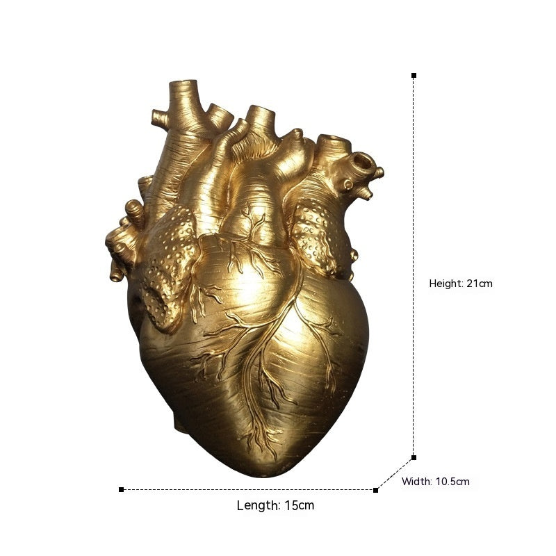 Gold heart-shaped vase with measurements on a white background - Lioré®